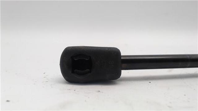 VAG 8P3827552 Амортизатор багажника в наличии Чернигов