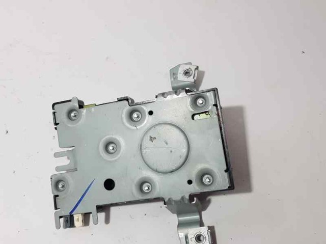 8P4035225D Усилитель сигнала антенны купить Харьков