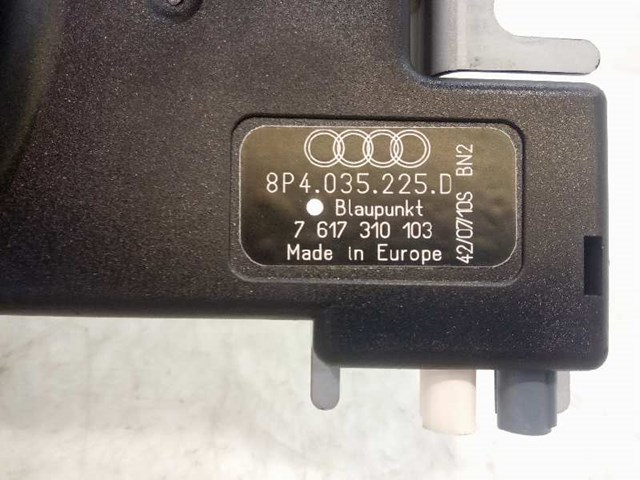 VAG 8P4035225D Усилитель сигнала антенны в наличии Украина
