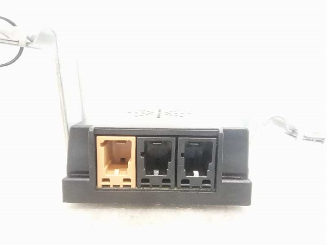8P4035225D Усилитель сигнала антенны купить Ужгород