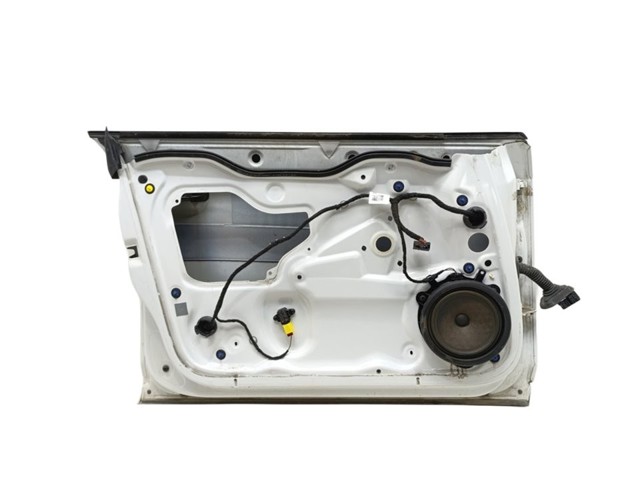 VAG 8P4831051A Дверь передняя левая в наличии Чернигов