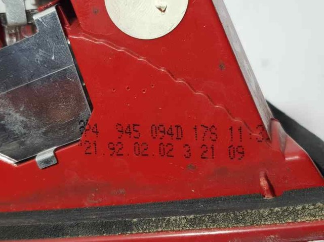 8P4945094D VAG Фонарь задний правый внутренний купить в Николаев