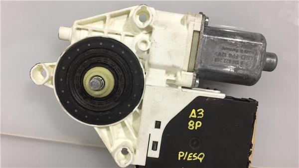 VAG 8P4959801B Мотор стеклоподъемника двери задней левой в наличии Черновцы