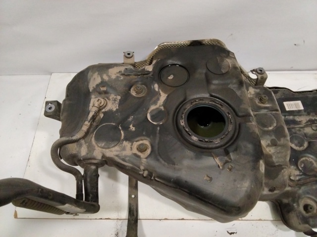 VAG 8R0201060AB Бензобак в наличии Ровно
