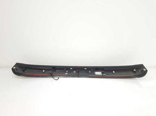 Spoiler de porta-malas (de 3ª/5ª porta traseira) 8R0827933C VAG
