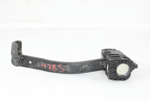 VAG 8R0837249C Ограничитель открывания двери передний в наличии Черкассы