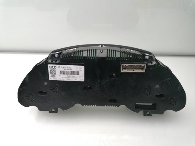 8R0920932 VAG Панель приборов купить в Запорожье