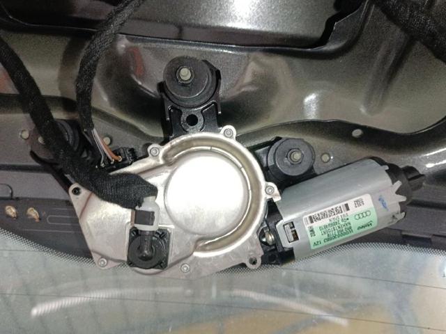 VAG 8R0955711B Мотор стеклоочистителя заднего стекла в наличии Каменское