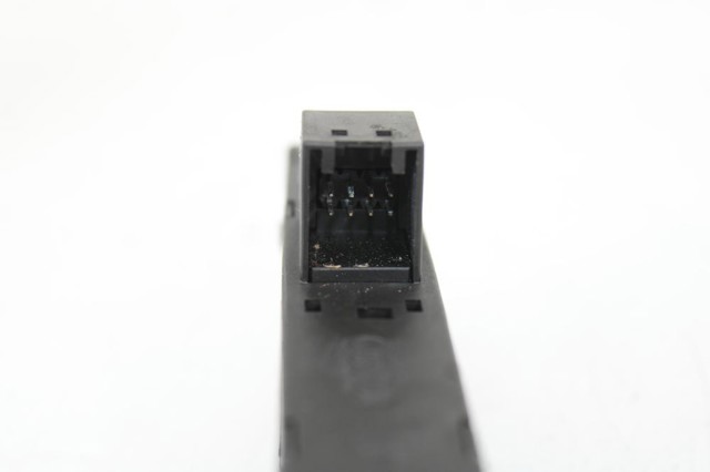 VAG 8R0959673B в наличии Киев