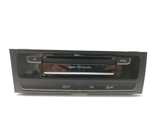 VAG 8R1035666C Магнитола (радио AM/FM) в наличии Житомир