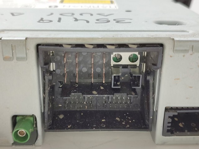 8R1035666C Магнитола (радио AM/FM) купить Чернигов