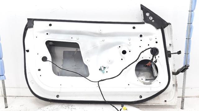 VAG 8T0831051C Дверь передняя левая в наличии Львов