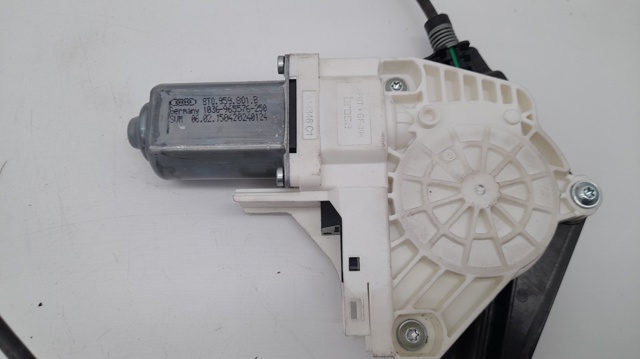 8T0837461D Стеклоподъемник передней левой двери купить Черновцы