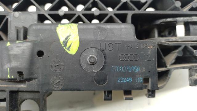 8T0837885A Держатель наружной ручки двери задней левой купить Ужгород