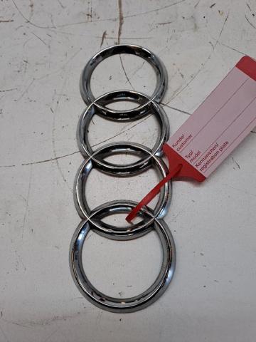 VAG 8T0853742B2ZZ Эмблема крышки багажника в наличии Чернигов
