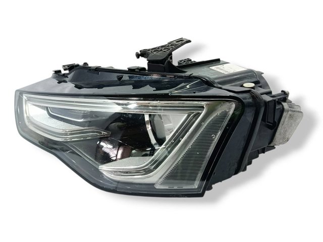 VAG 8T0941043C Левая фара в наличии Ирпень