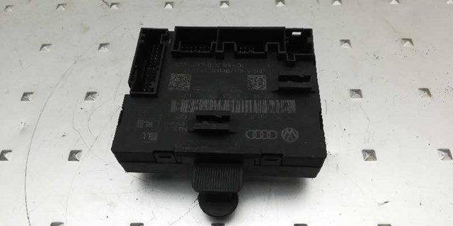 8T0959793P Блок комфорта передней двери купить Украина