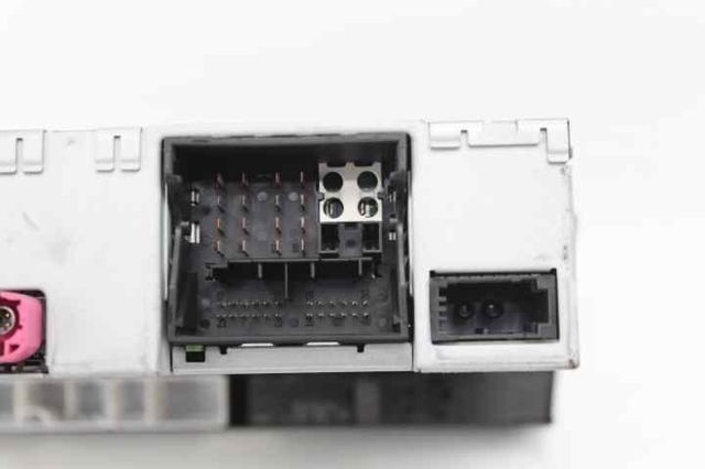 8T1035652F VAG купить в Львов