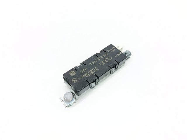 VAG 8T8035225C в наличии Николаев