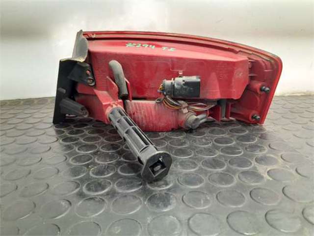 VAG 8T8945095D Фонарь задний левый внешний в наличии Ровно
