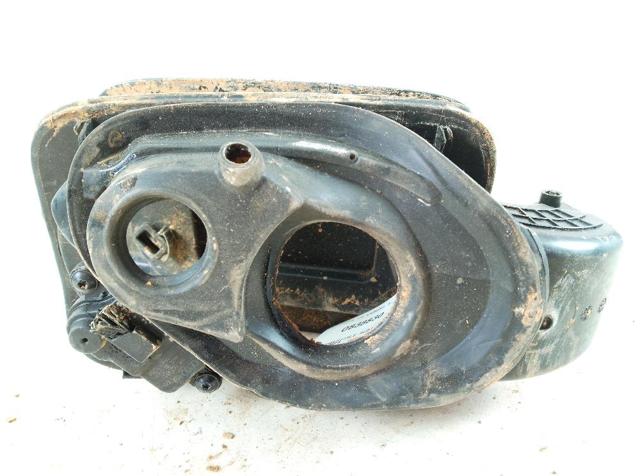 8U0809907 VAG Лючок бензобака купить в Николаев