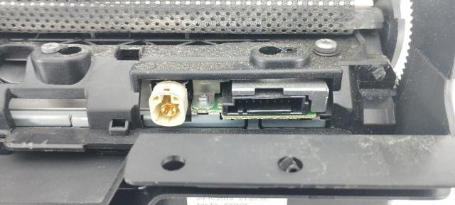 8U0857273B VAG купить в Украина