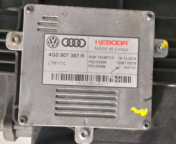 8U0941006C VAG Правая фара купить в Ужгород