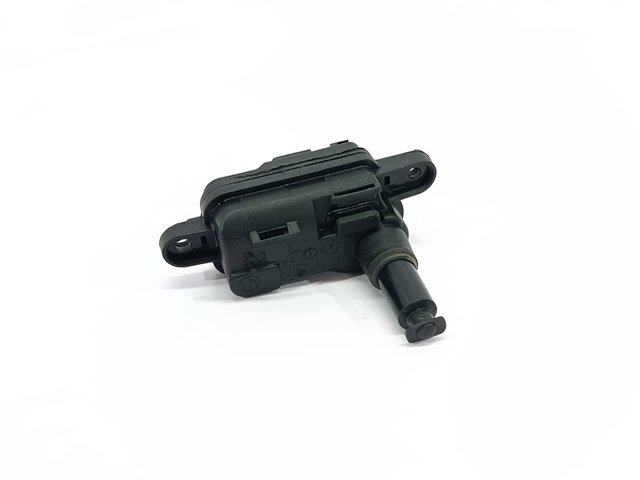 VAG 8V0862159 Мотор-привод открытия лючка бака в наличии Чернигов