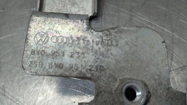 8V0951230 VAG купить в Днепр