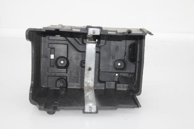 8V2110723BD FORD Полка под аккумулятор купить в Сумы