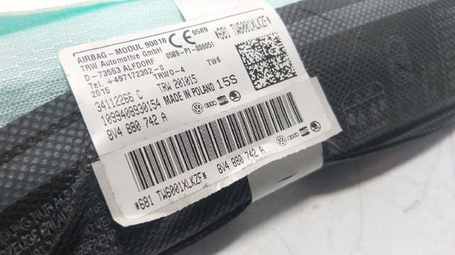 VAG 8V4880742A Шторка боковая, правая в наличии Полтава
