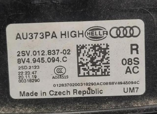8V4945094C Фонарь задний правый внутренний купить Ирпень