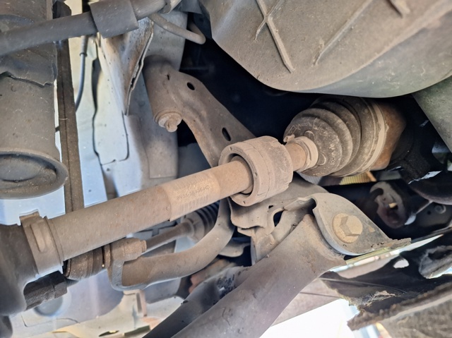 8V513B436CD FORD Полуось (привод) передняя правая купить в Одесса