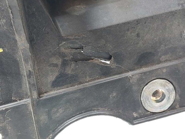 FORD 8V51A16E146CB Рамка радиатора в наличии Чернигов
