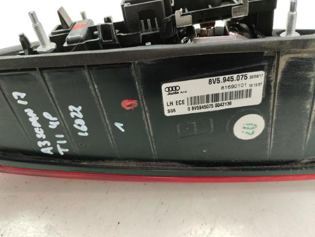 8V5945075 VAG Фонарь задний левый внутренний купить в Хмельницкий