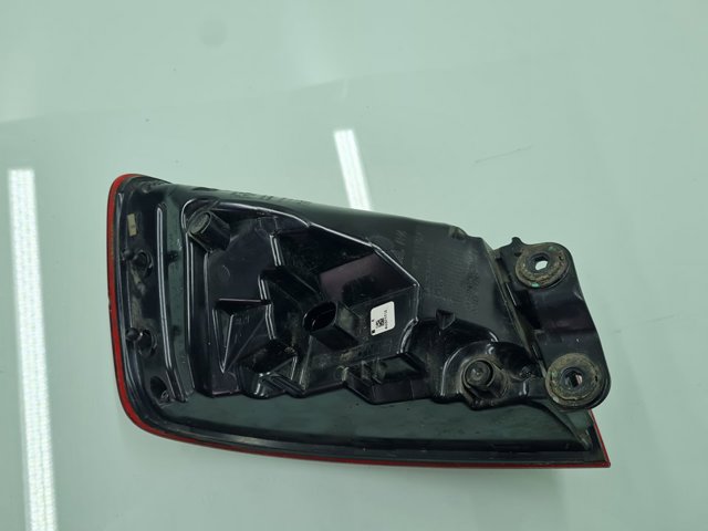 8V5945096 VAG Фонарь задний правый внешний купить в Сумы