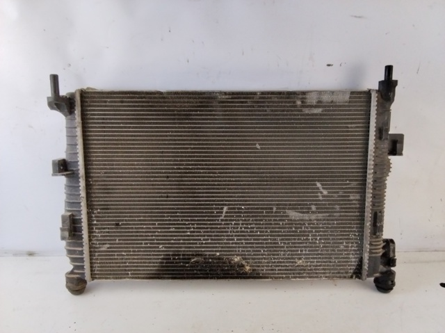 FORD 8V618005CA Радиатор охлаждения двигателя в наличии Павлоград