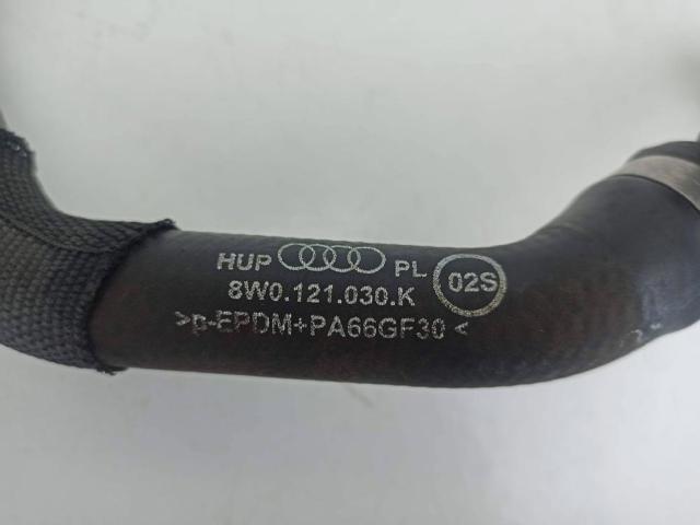 VAG 8W0121030K Патрубок радиатора в наличии Украина