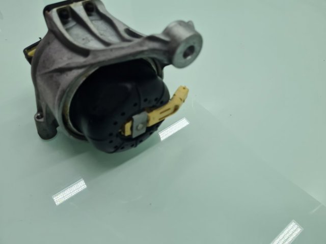 8W0199371CQ VAG Подушка (опора) двигателя левая купить в Киев