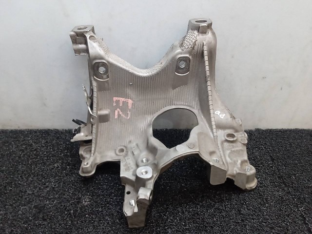 Consola de viga dianteira 8W0399296E VAG/Audi