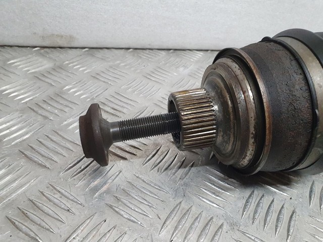 VAG 8W0407271F Полуось передняя в наличии Каменское