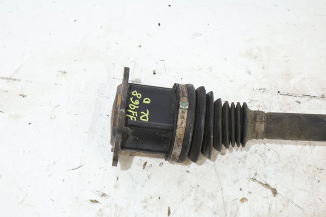 VAG 8W0407271F Полуось (привод) передняя в наличии Киев