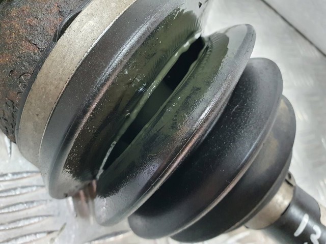 VAG 8W0407271F Полуось (привод) передняя в наличии Винница
