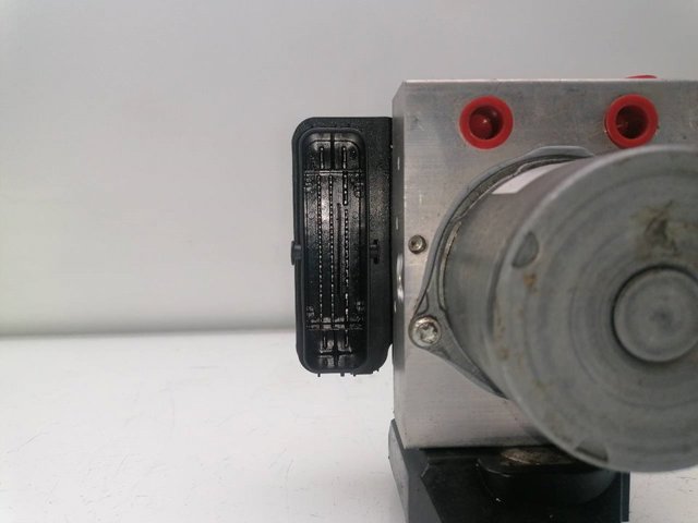 VAG 8W0614517KBEF Блок АБС в наличии Кривой Рог