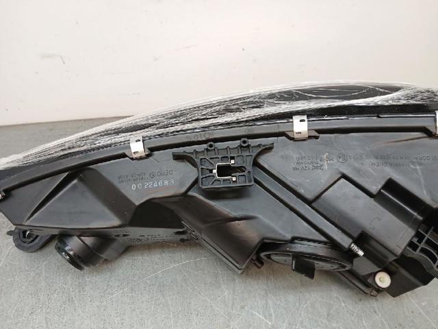 8W0941044 Правая фара купить Павлоград