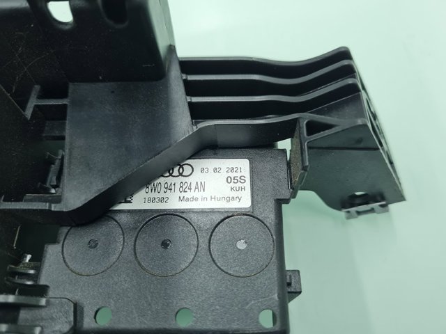 VAG 8W0941824AN в наличии Житомир