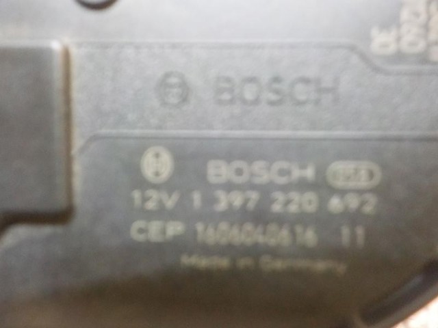 Trapézio de limpador pára-brisas Audi A4 8W5, 8WD
