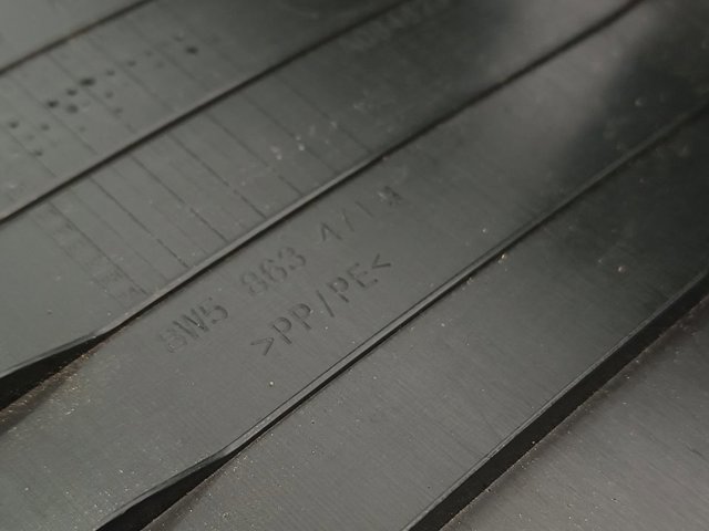 VAG 8W5863471B в наличии Винница