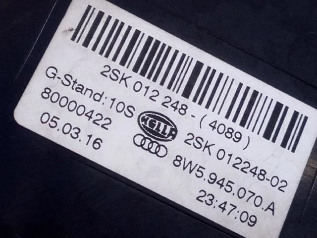 8W5945070A VAG Фонарь задний правый купить в Киев