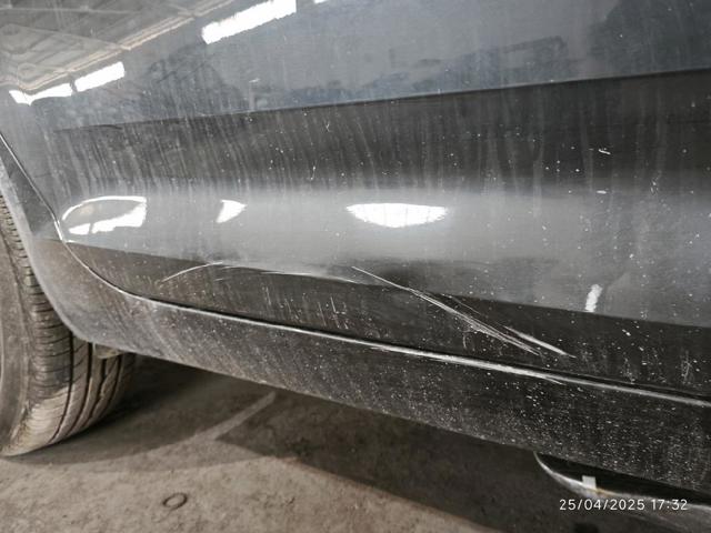 VAG 8W9833052E Дверь задняя правая в наличии Кривой Рог